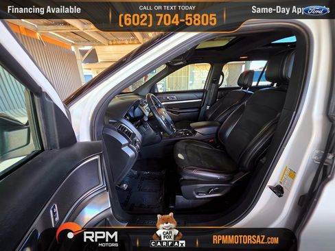 Used 2018 Ford Explorer XLT w/ Equipment Group 202A image 9