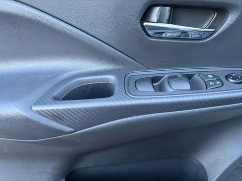 Used 2025 Nissan Versa SV image 20