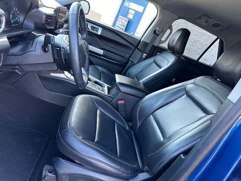 Certified 2021 Ford Explorer XLT w/ Equipment Group 202A image 10