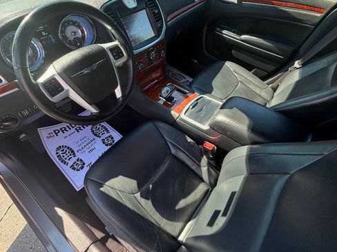 Used 2014 Chrysler 300 RWD image 20