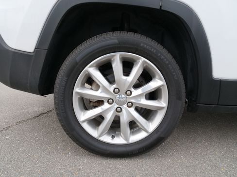 Used 2014 Jeep Cherokee Limited image 11