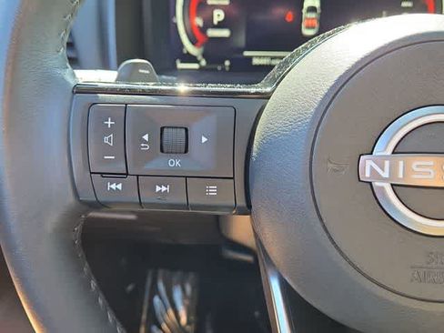 Used 2024 Nissan Rogue SL w/ SL Premium Package FWD image 23