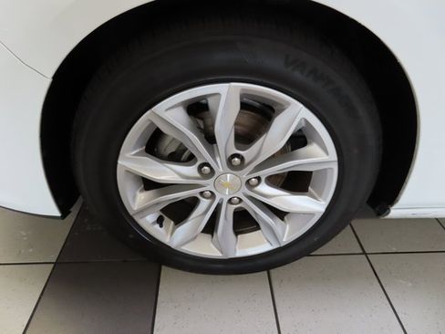 Used 2023 Chevrolet Malibu LT image 15