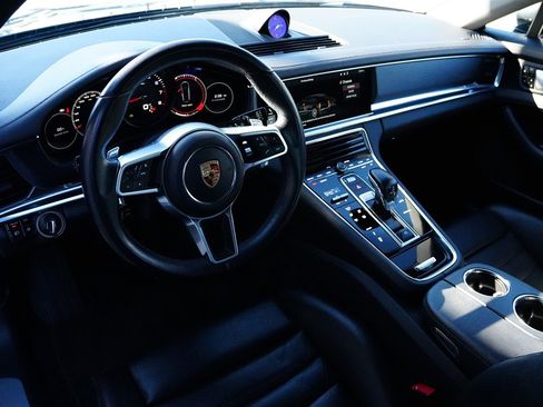 Used 2020 Porsche Panamera 4 image 12