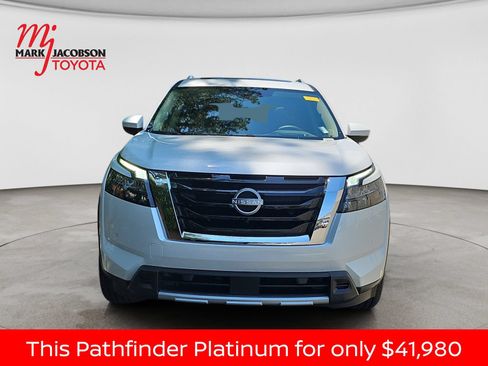 Used 2025 Nissan Pathfinder Platinum w/ Cargo Package AWD/4WD image 3