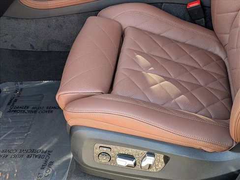 New 2026 BMW X7 xDrive40i w/ Executive Package image 4