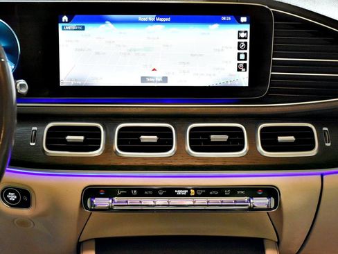 Used 2020 Mercedes-Benz GLS 450 4MATIC image 17