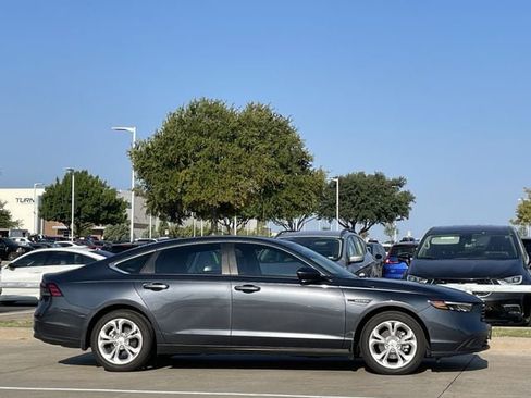 Used 2025 Honda Accord LX image 3