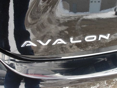 Used 2015 Toyota Avalon XLE Premium image 34