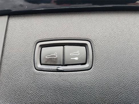 Used 2024 Porsche Cayenne image 35