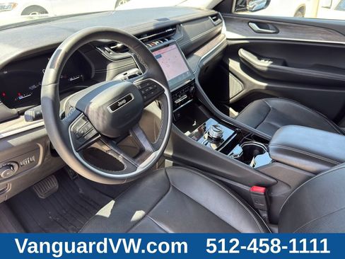 Used 2023 Jeep Grand Cherokee L Limited w/ Luxury Tech Group II AWD/4WD image 13