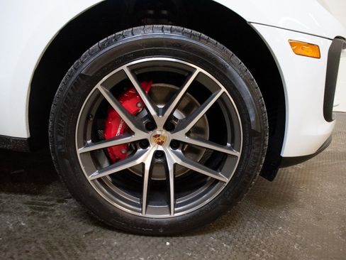 New 2026 Porsche Macan S image 16