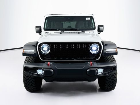 Used 2024 Jeep Wrangler Unlimited Sport AWD/4WD image 2