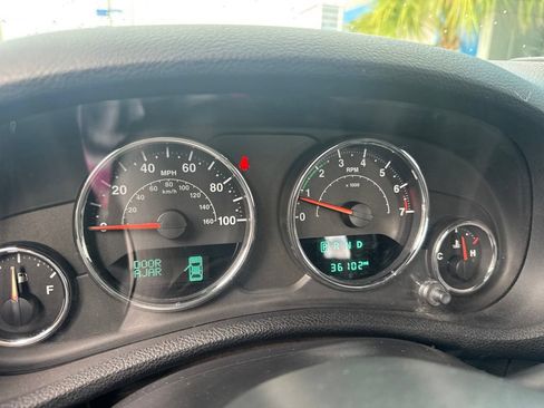 Used 2017 Jeep Wrangler Sport w/ Connectivity Group AWD/4WD image 8