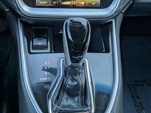 Used 2020 Subaru Outback Limited image 12
