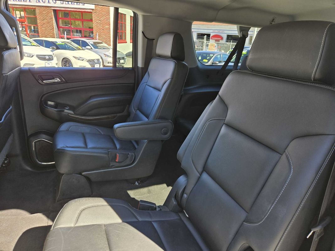 Used 2019 Chevrolet Suburban LT AWD/4WD image 31