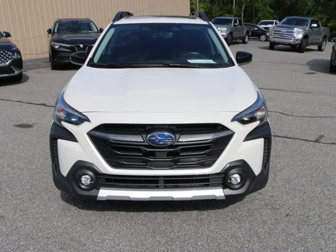 Used 2023 Subaru Outback Limited XT AWD/4WD image 11