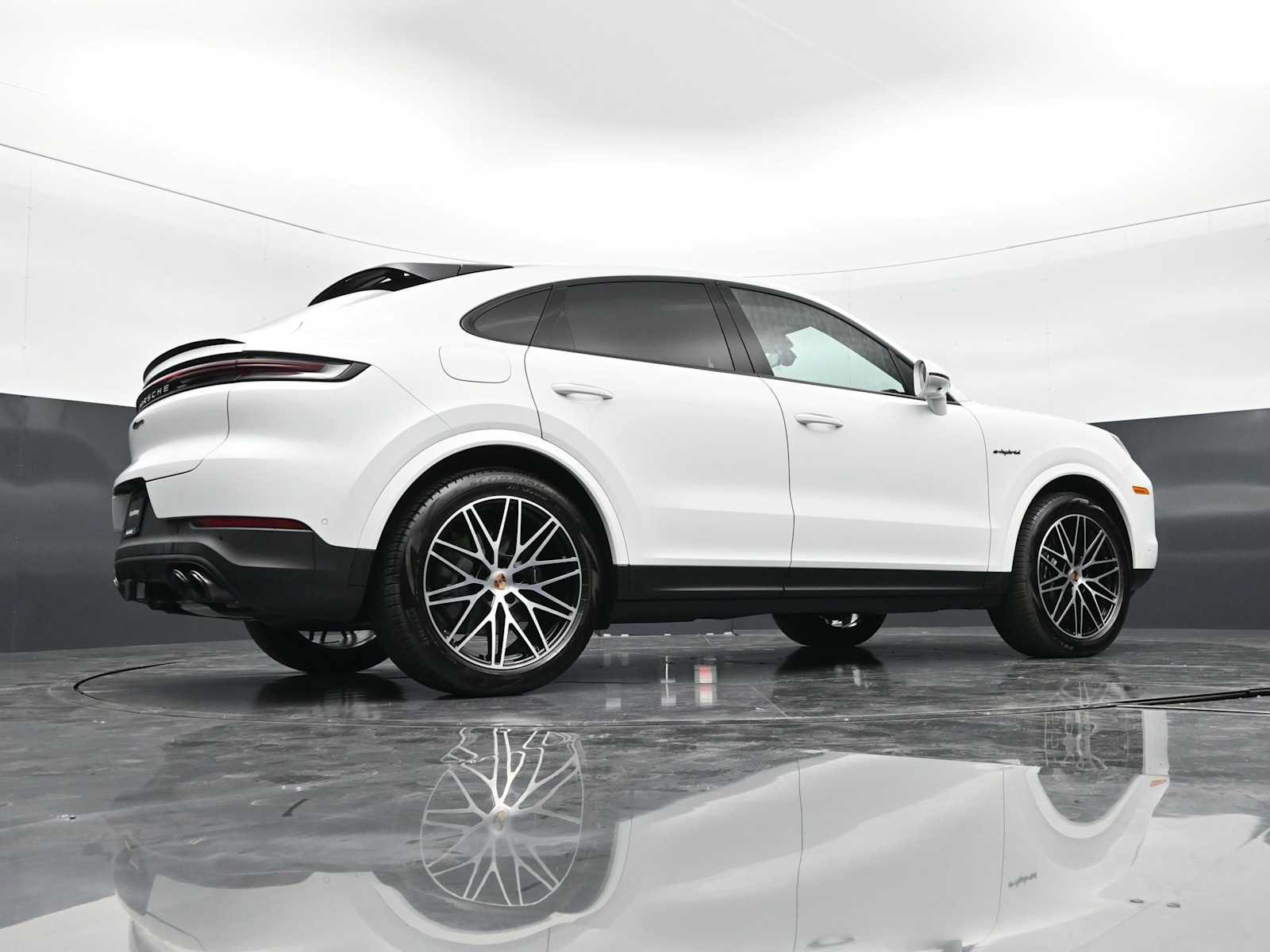 New 2025 Porsche Cayenne E-Hybrid Coupe AWD/4WD image 49