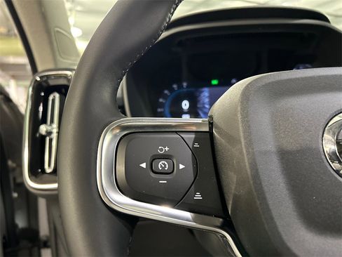 Certified 2023 Volvo XC40 B5 Plus w/ Protection Package image 13