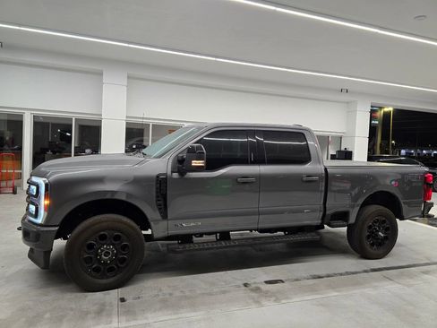 Used 2024 Ford F250 Lariat w/ Black Appearance Package AWD/4WD image 3