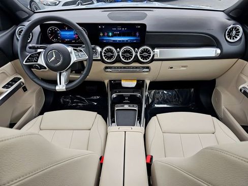 New 2026 Mercedes-Benz GLB 250 4MATIC image 27