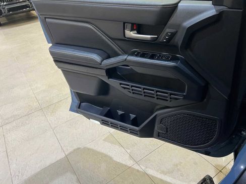 Certified 2025 Toyota 4Runner Limited image 17