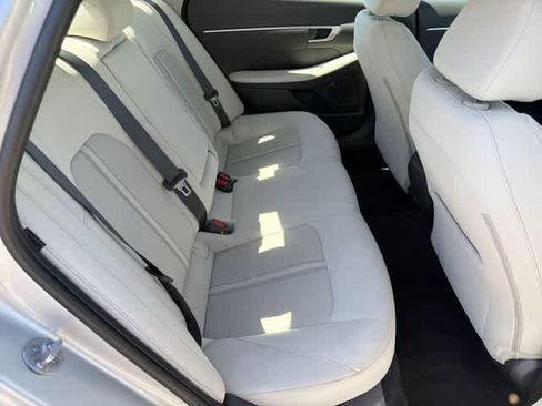 Certified 2025 Hyundai Sonata SEL image 17