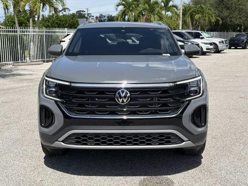 New 2026 Volkswagen Atlas Cross Sport SE FWD image 2