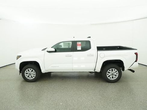 New 2025 Toyota Tacoma SR5 image 30