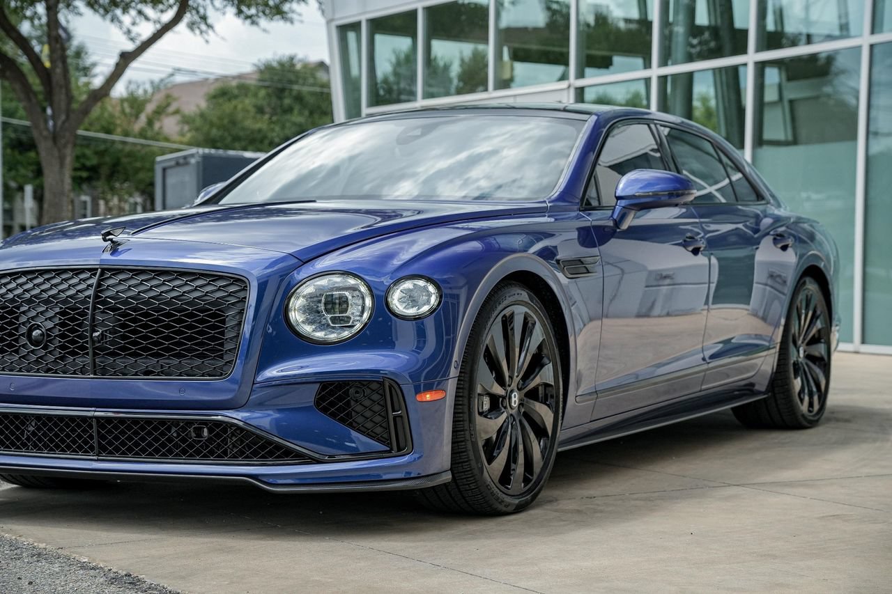 Used 2025 Bentley Flying Spur Plug-In Hybrid AWD/4WD image 8