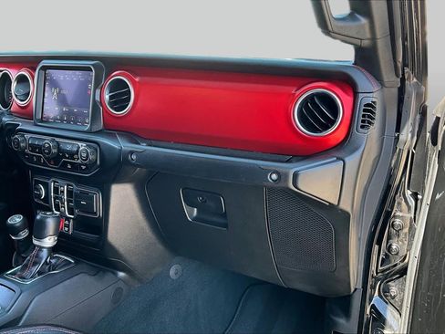 Used 2022 Jeep Gladiator Rubicon w/ LED Lighting Group AWD/4WD image 17
