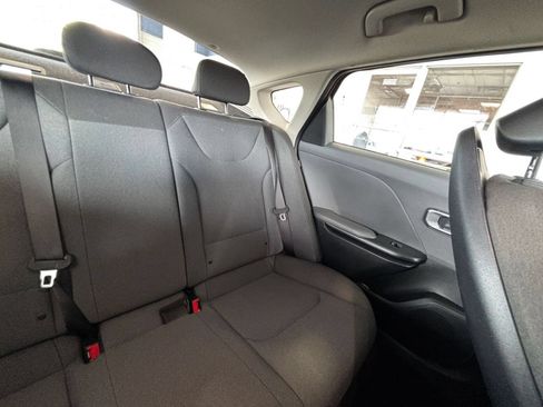 Used 2025 Kia K4 FWD image 36
