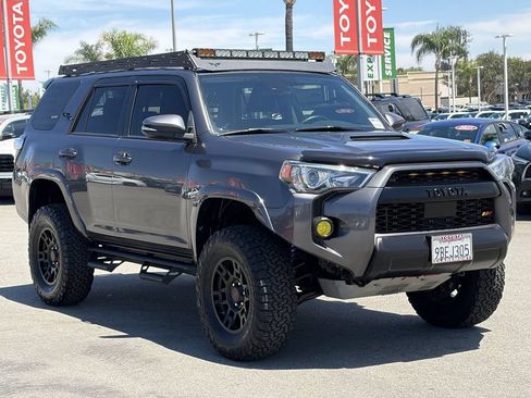 Used 2020 Toyota 4Runner TRD Off-Road Premium AWD/4WD image 49