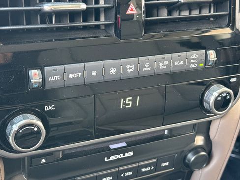 Used 2023 Lexus GX 460 Premium w/ Premium Package AWD/4WD image 18