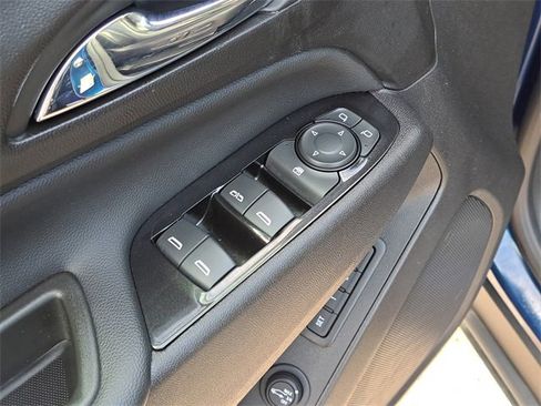 Used 2023 Chevrolet Equinox Premier image 20