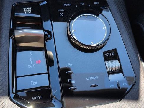 Used 2025 BMW X3 xDrive30i w/ Premium Package image 12