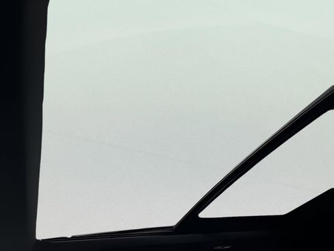 Used 2025 Ford Explorer ST-Line w/ Premium Package image 19