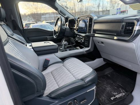 Used 2022 Ford F150 Limited image 23