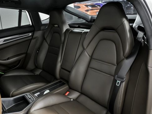 Used 2017 Porsche Panamera Turbo image 25