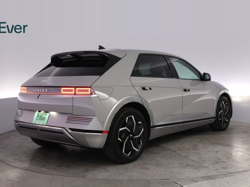 Used 2024 Hyundai Ioniq 5 Limited RWD image 3