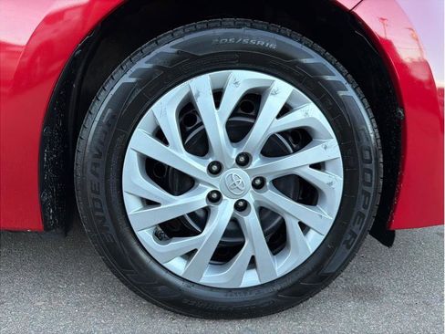 Used 2019 Toyota Corolla LE image 23