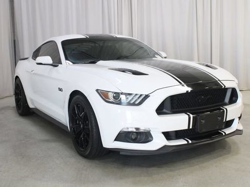 Used 2017 Ford Mustang GT Premium w/ Equipment Group 401A RWD image 37