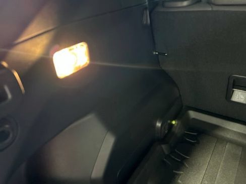 Used 2026 Subaru Crosstrek 2.5i Premium AWD/4WD image 31
