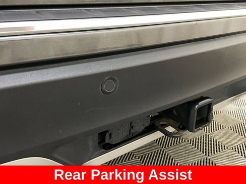 Used 2020 Ford Explorer Platinum w/ Premium Technology Package AWD/4WD image 18