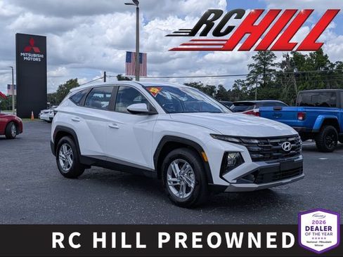 Used 2025 Hyundai Tucson SE FWD image 1