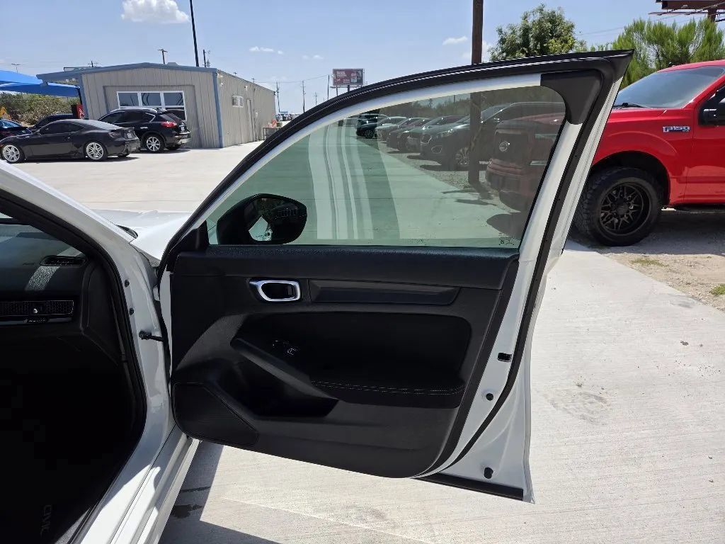 Used 2023 Honda Civic Sport image 22