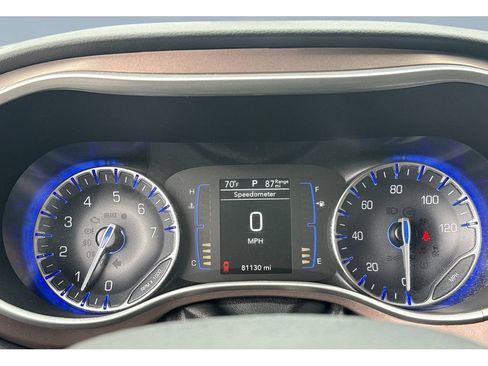 Used 2023 Chrysler Voyager LX FWD image 15