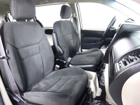 Used 2016 Dodge Grand Caravan SE w/ Quick Order Package 29E SE image 30