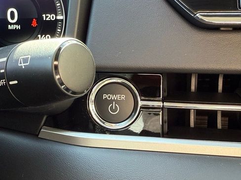 New 2025 Mitsubishi Outlander SEL image 13