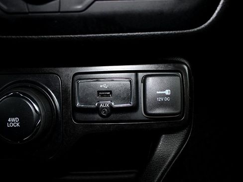 Used 2022 Jeep Renegade Latitude w/ Convenience Group image 15